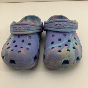 CROCS Kids Classic Tie Dye Clog. Purple. Size 8 toddler. Very good condition.